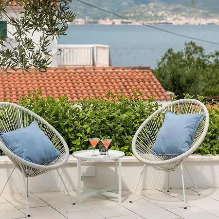 Modern In Slatine With Terrace Apartment