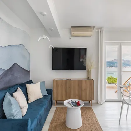 Modern In Slatine With Terrace Apartment Trogir