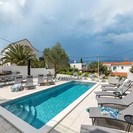 Apartment Modern In Slatine With Terrace Trogir