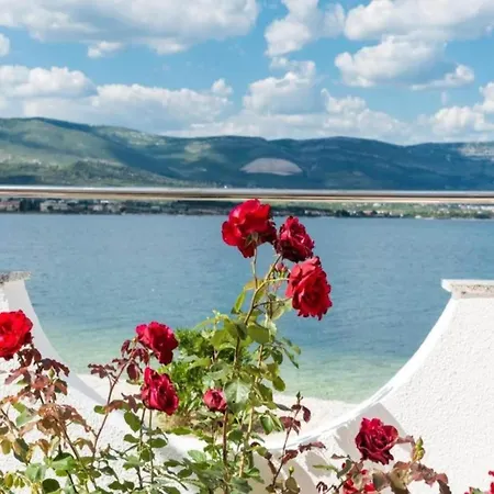 Apartment Modern In Slatine With Terrace Trogir