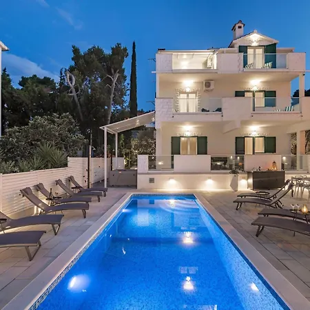 Modern In Slatine With Terrace Apartment
