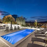 Modern In Slatine With Terrace Trogir